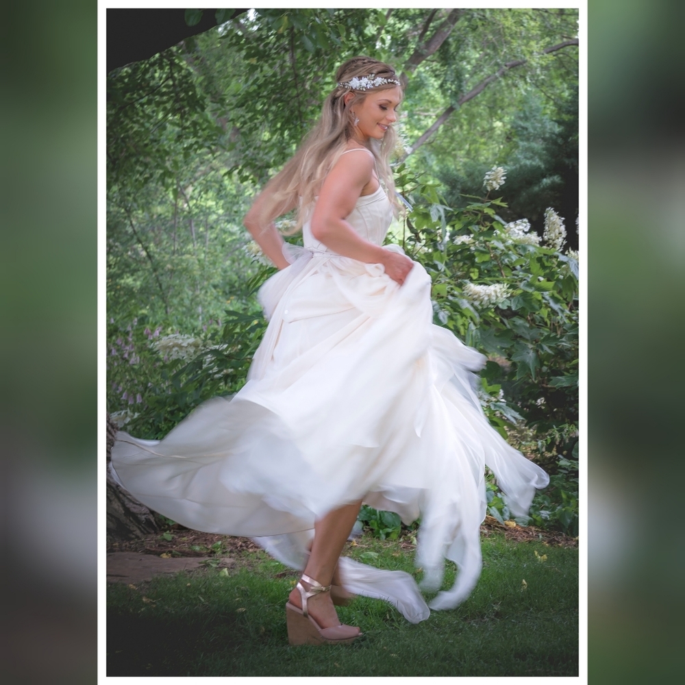 Wedding gown